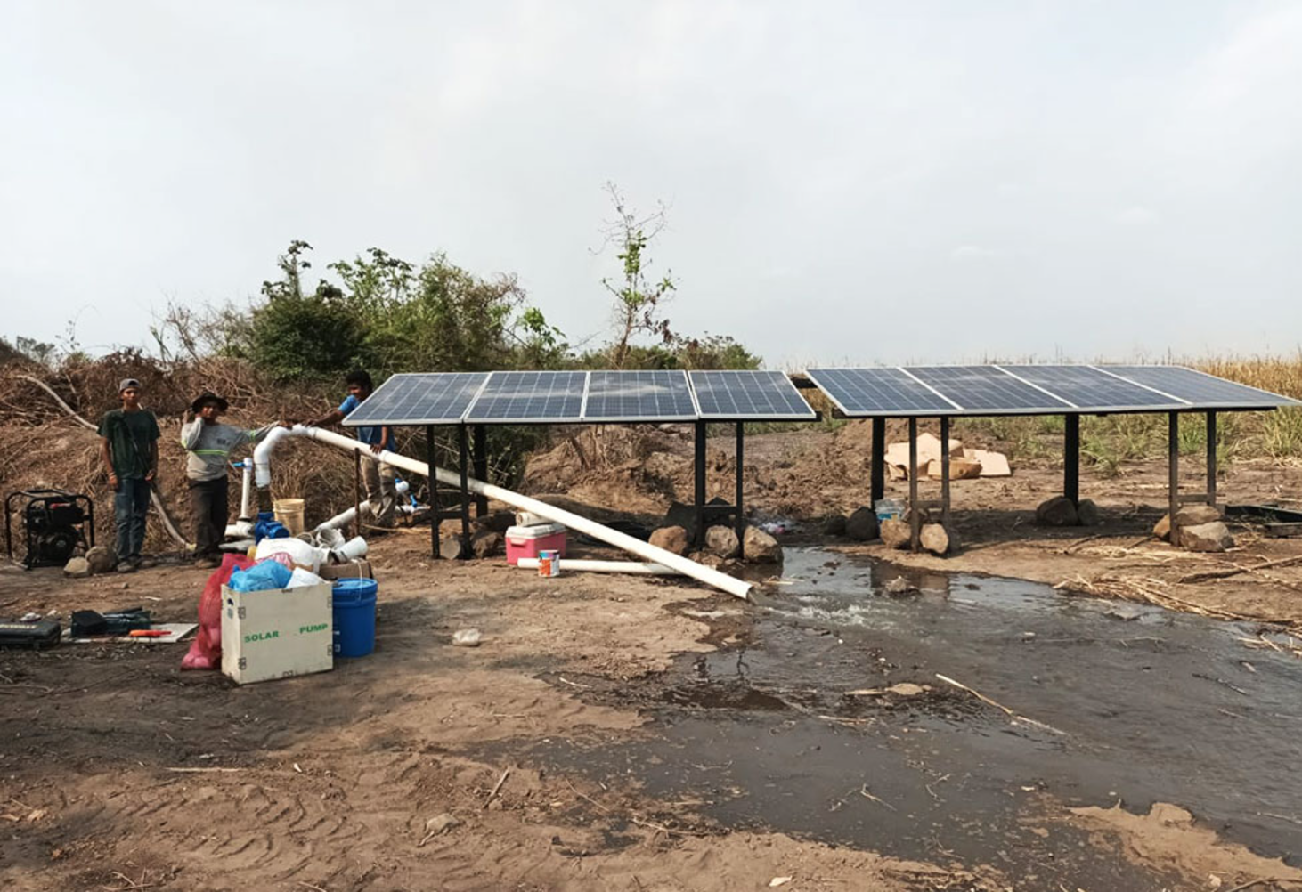 Instalacion 1 de Sistema Bomba Solar de Caudal no sumergible SWP-70-16-HV-615W