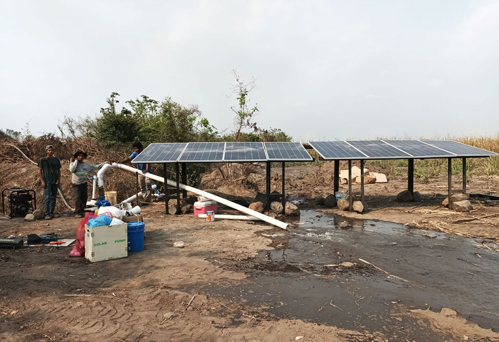 Instalacion 1 de Sistema Bomba Solar de Caudal no sumergible SWP-23-25-HV-650W